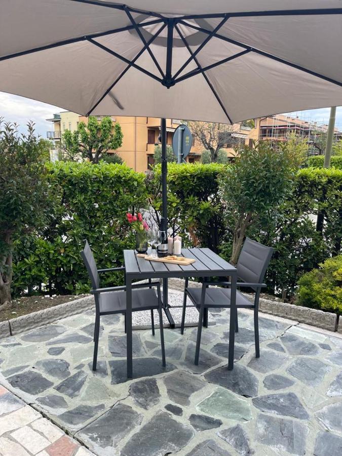 Apartamento La Mirage Desenzano del Garda Exterior foto